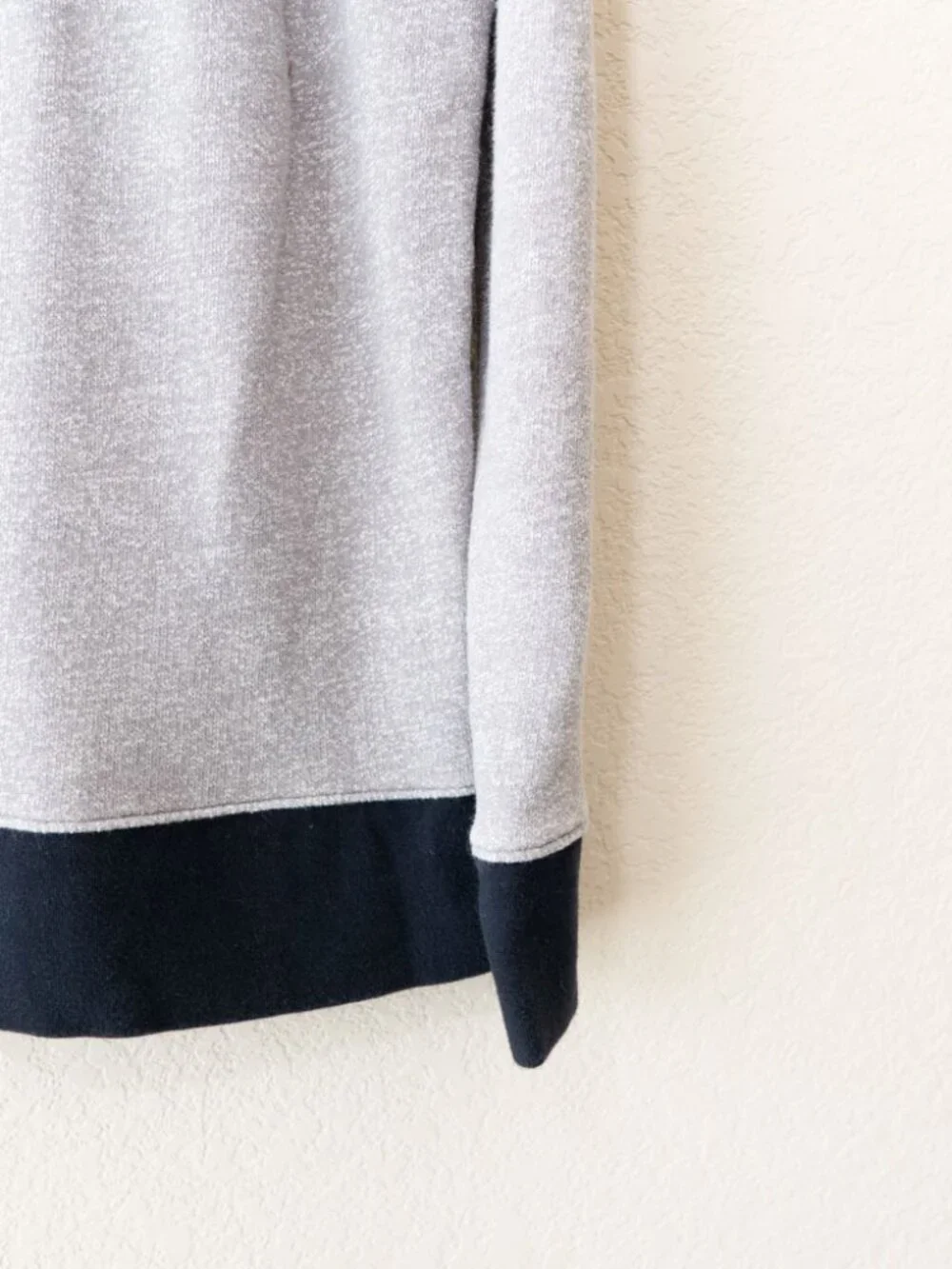 Banana Republic Travel Safari Sweatshirt Gray Logo Graphic Pullover Large